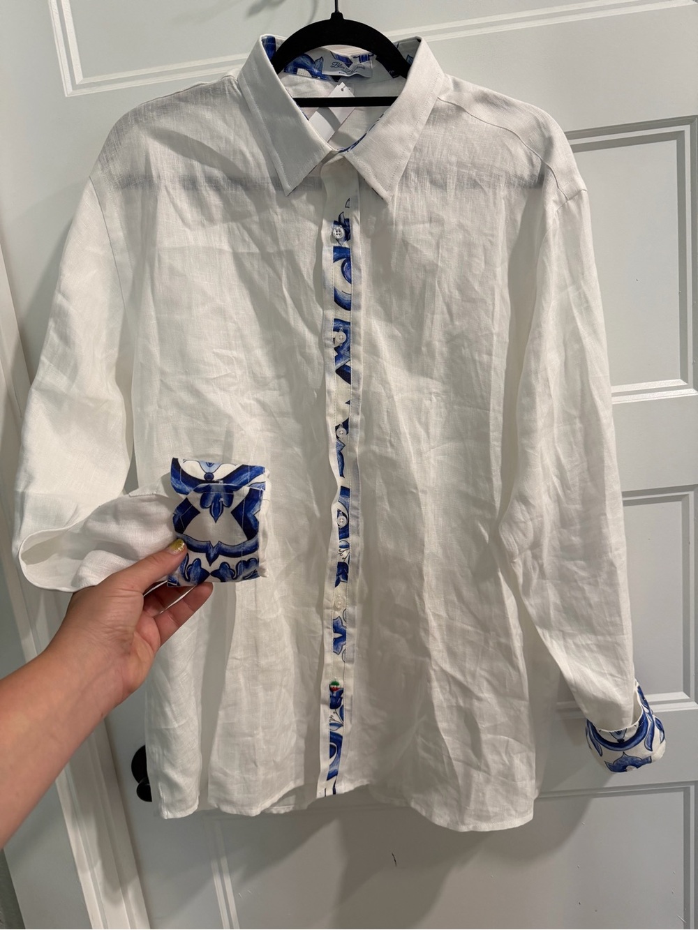 White Italian 100% Linen Button-Down Shirt with Blue Pattern - Picture 2 of 3